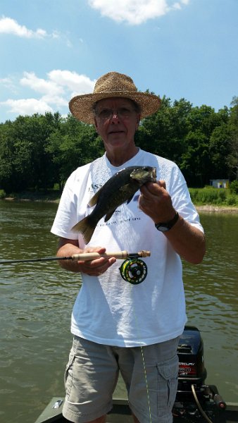 -Juniata River-001-.jpg - Lost my first fly...the one that got me the nice fish.  I got this one on an old ratty wooly bugger.